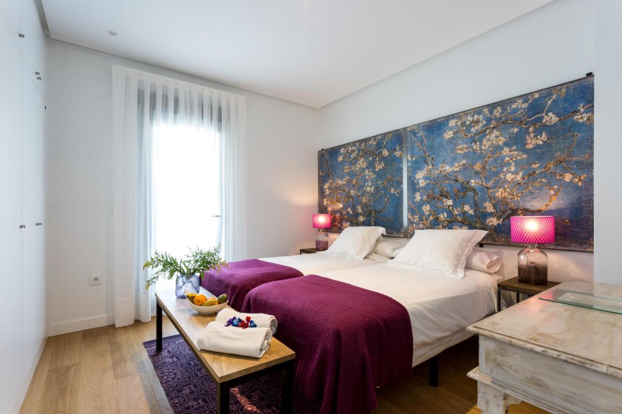 Apartamentos Rg Plaza De Espana セビリア エクステリア 写真