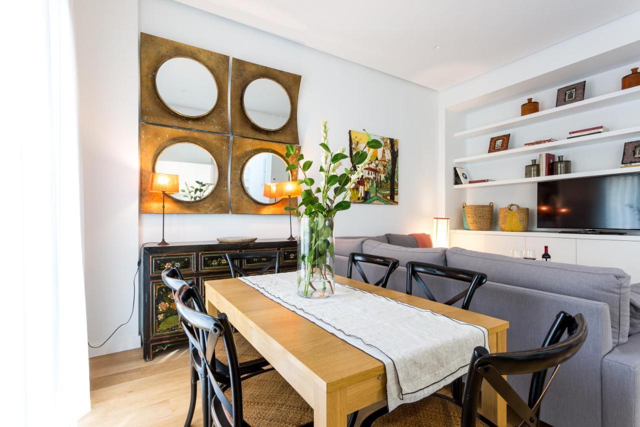 Apartamentos Rg Plaza De Espana セビリア エクステリア 写真