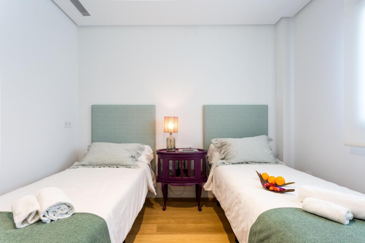 Apartamentos Rg Plaza De Espana セビリア エクステリア 写真