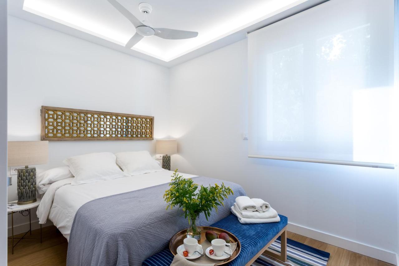 Apartamentos Rg Plaza De Espana セビリア エクステリア 写真