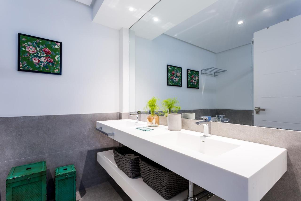 Apartamentos Rg Plaza De Espana セビリア エクステリア 写真