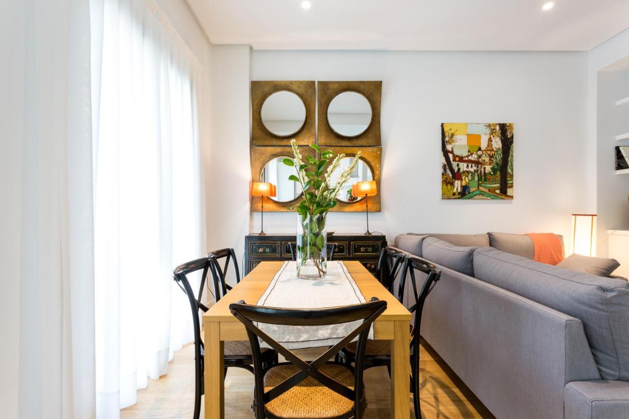 Apartamentos Rg Plaza De Espana セビリア エクステリア 写真