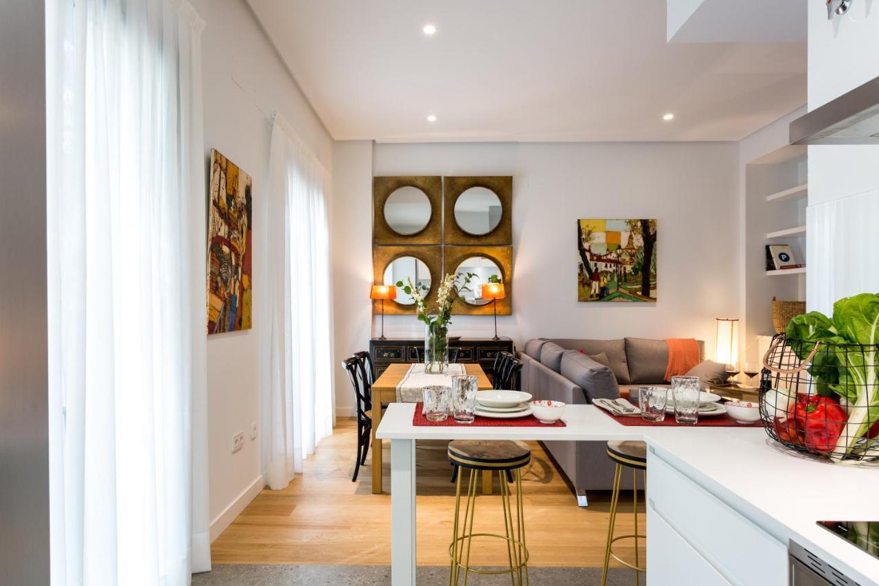 Apartamentos Rg Plaza De Espana セビリア エクステリア 写真
