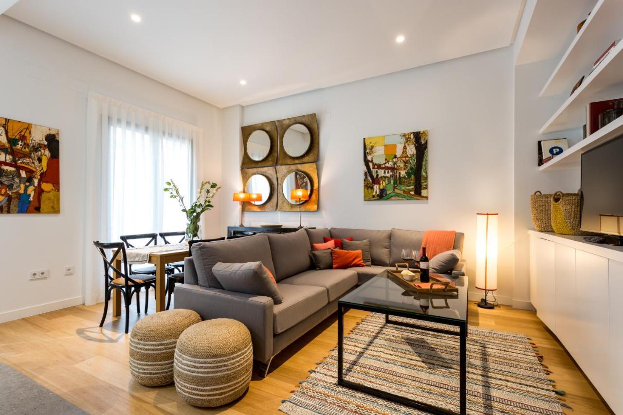 Apartamentos Rg Plaza De Espana セビリア エクステリア 写真