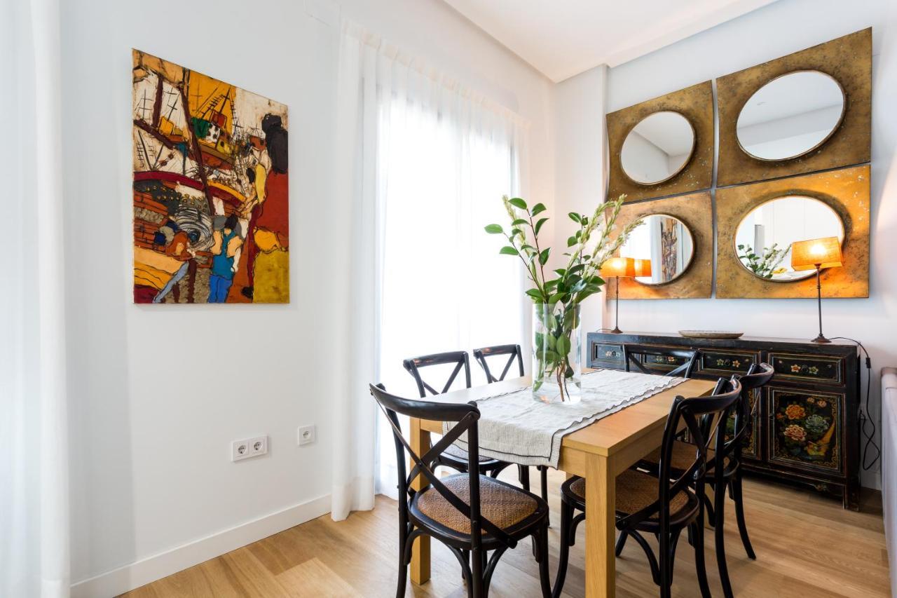 Apartamentos Rg Plaza De Espana セビリア エクステリア 写真