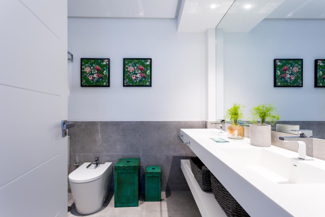 Apartamentos Rg Plaza De Espana セビリア エクステリア 写真