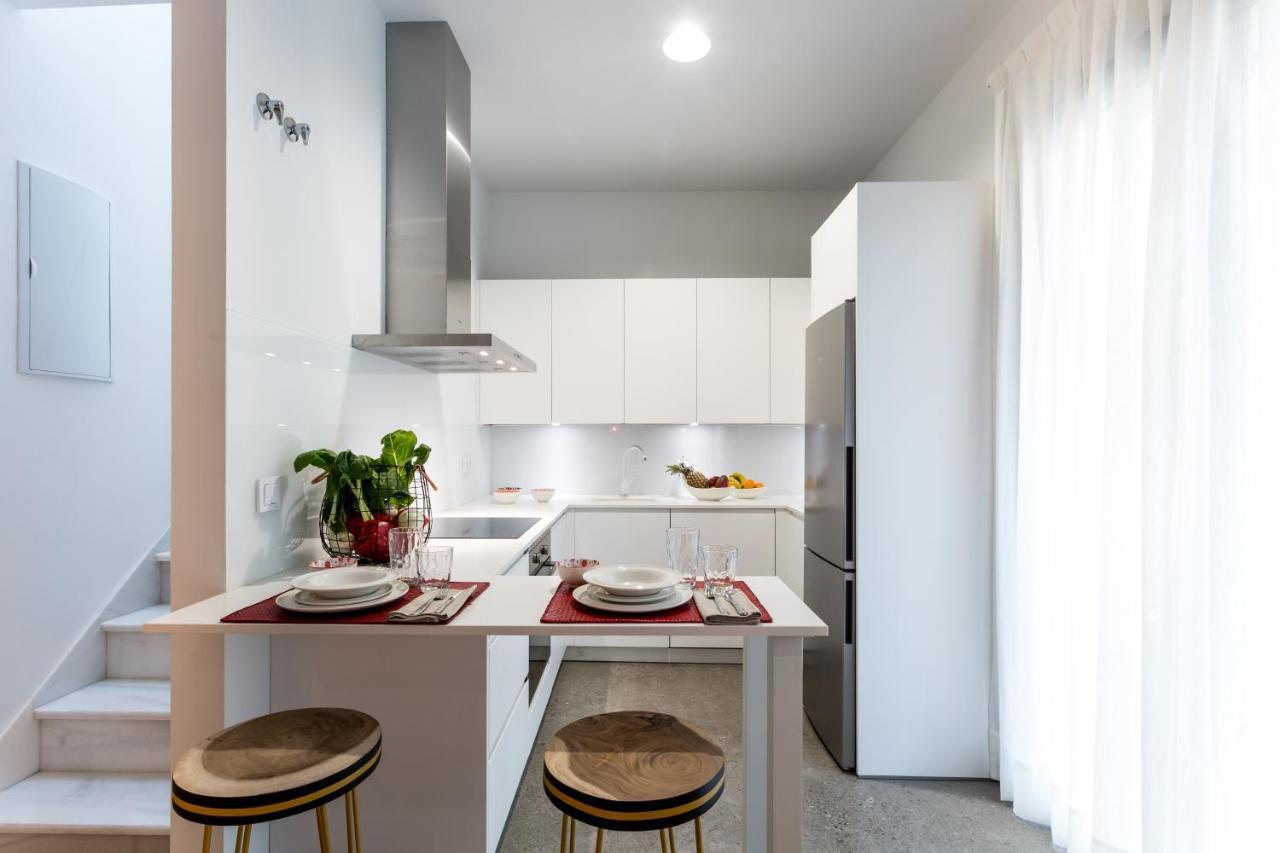 Apartamentos Rg Plaza De Espana セビリア エクステリア 写真